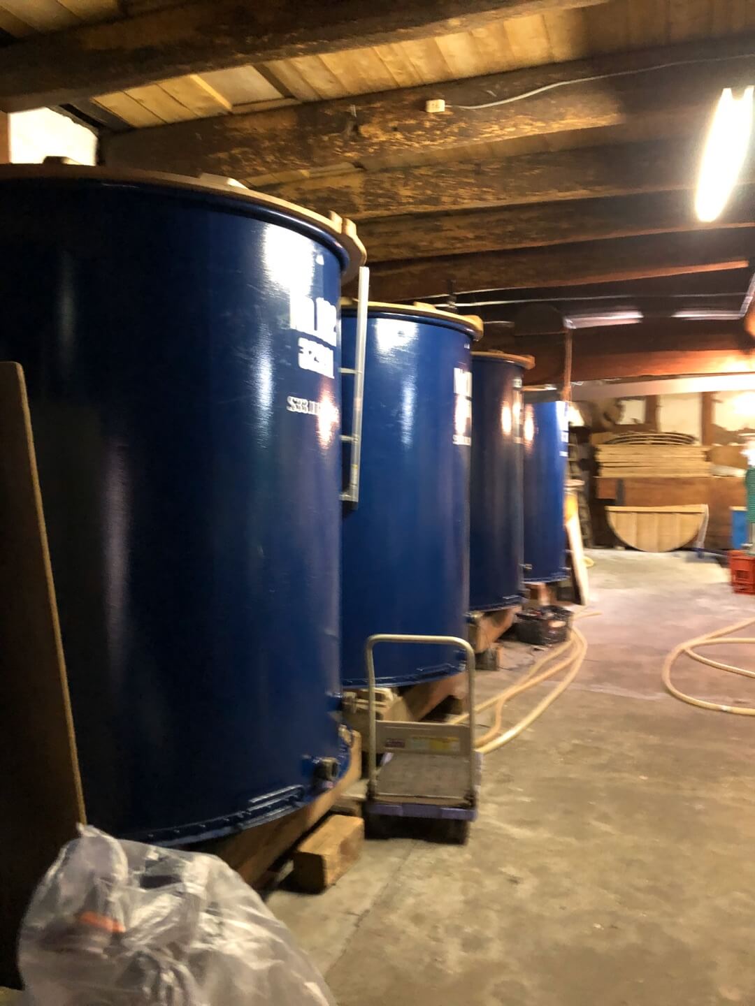 お酒を仕込むタンク