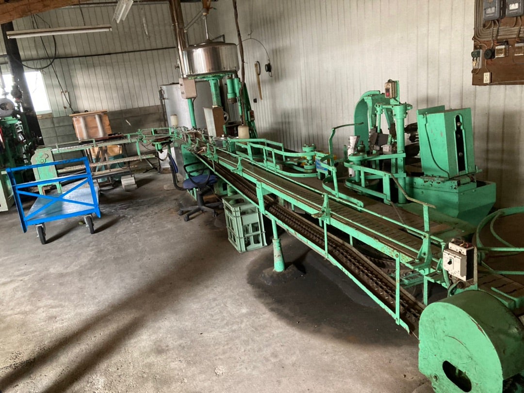 写真：蔵の中へ