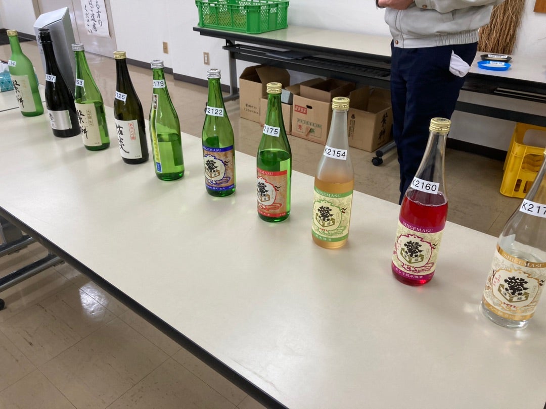 写真：試飲の様子