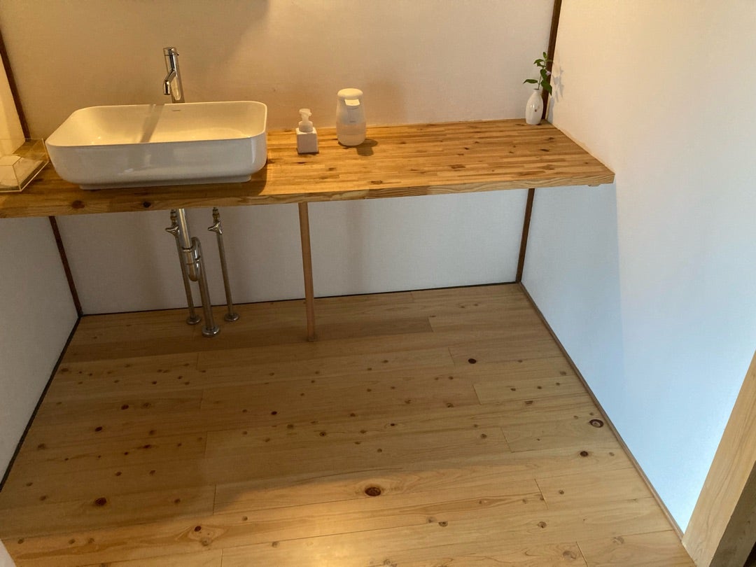 写真：平日は食事を出す営業をしている1階のスペース